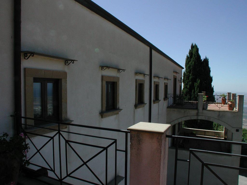 Eremo Hotel Casa Del Sorriso Erice Ngoại thất bức ảnh